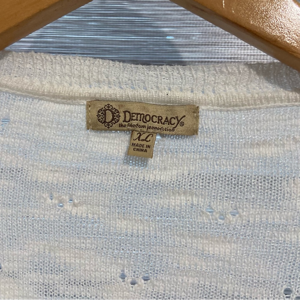 Democracy Top Shirt XLarge Adult cream Stretch Womens - Picture 3 of 6